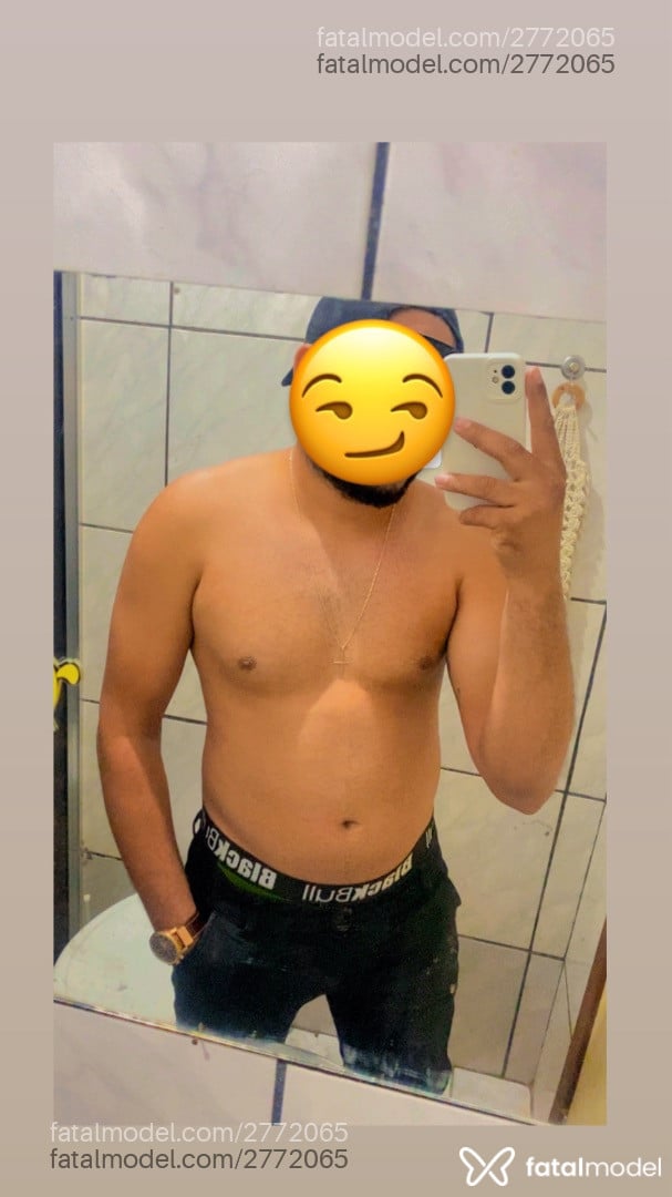 Acompanhante homem morena (o) de olhos castanhos em Manaus - Alves