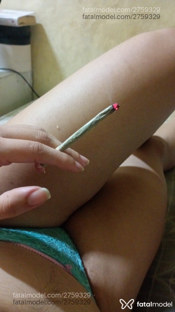 Acompanhante mulher com cabelo castanho de olhos pretos em João Pessoa - Agridoce