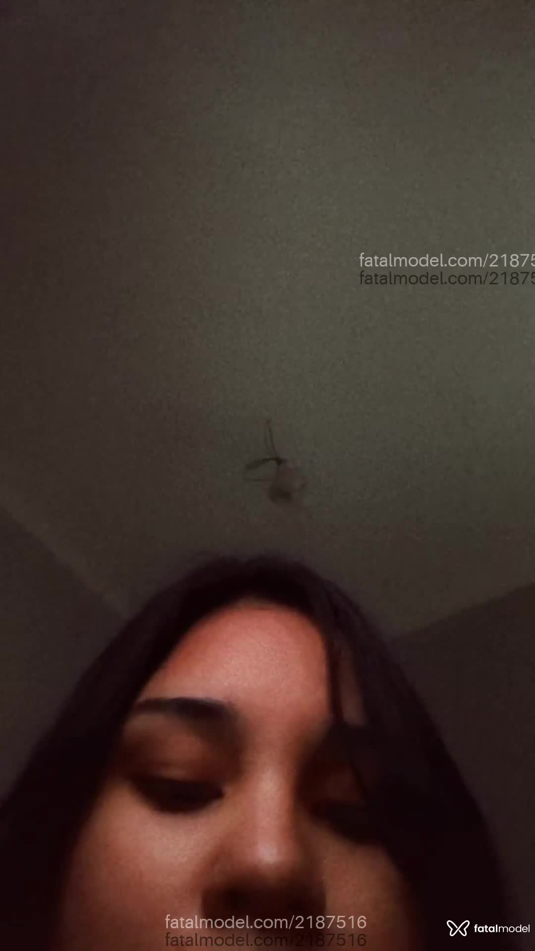 Acompanhante mulher morena (o) de olhos castanhos em Vila Velha - Maduxy