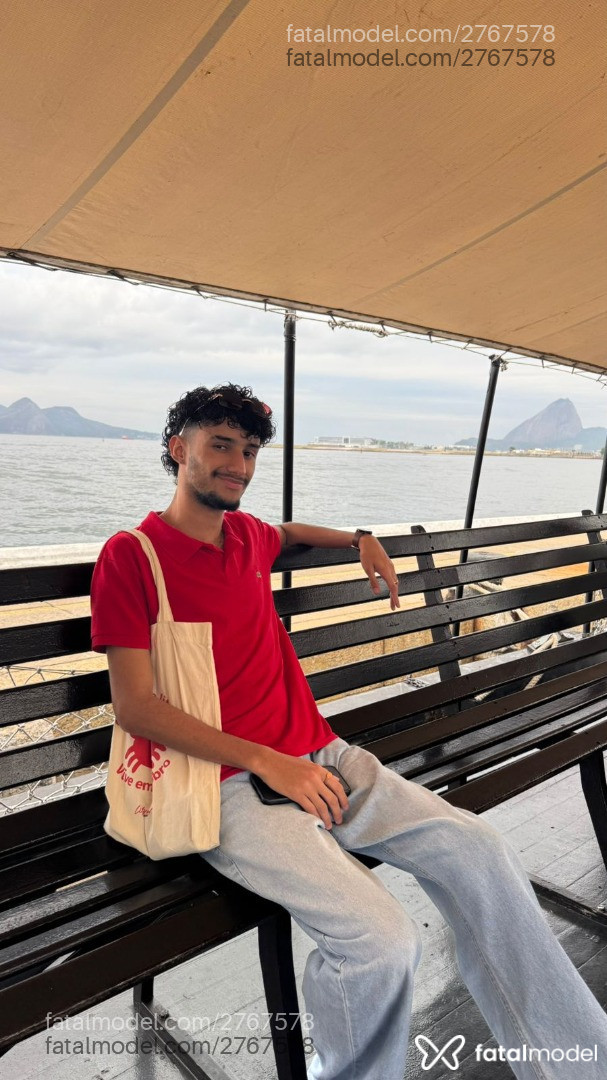 Acompanhante homem com cabelo castanho de olhos pretos - Diego Acompanhante homem com cabelo castanho de olhos pretos - Diego