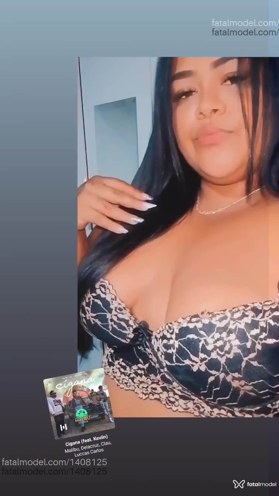 Acompanhante mulher morena (o) de olhos pretos em Trindade Acompanhante mulher morena (o) de olhos pretos em Trindade - Danny Santos