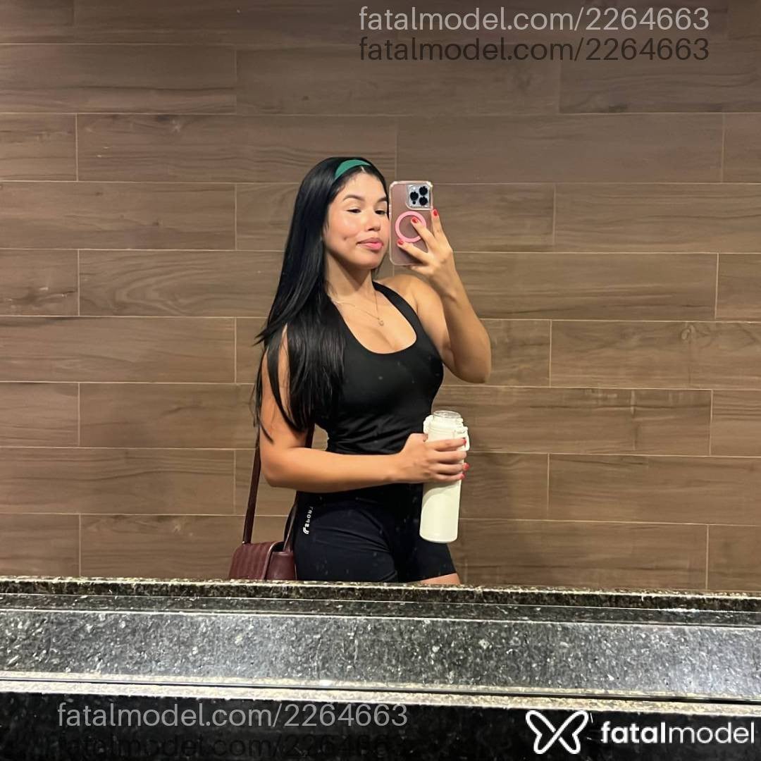 Acompanhante mulher morena (o) de olhos pretos - Lorena Castro