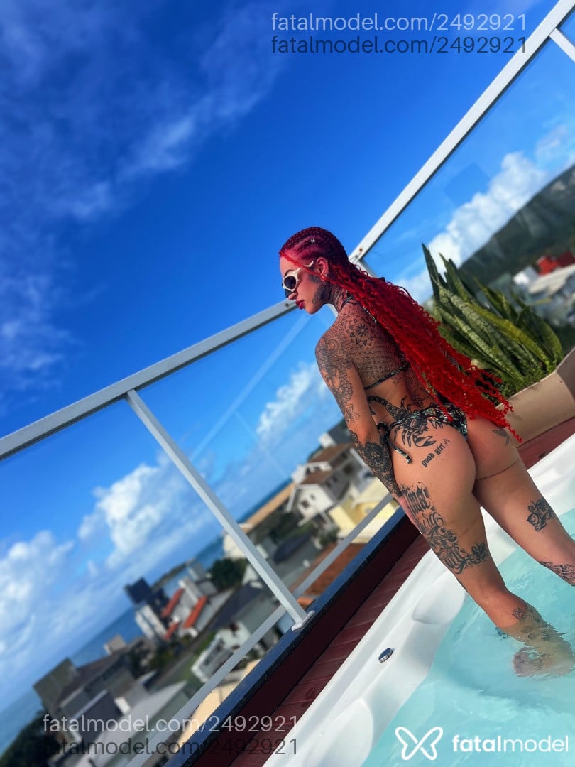 Acompanhante mulher ruiva (o) de olhos mel em Balneário Camboriú Acompanhante mulher ruiva (o) de olhos mel em Balneário Camboriú - Aurora