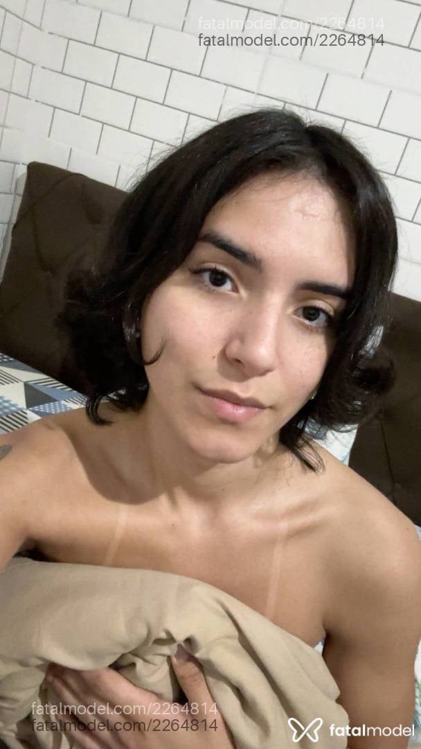 Acompanhante mulher trans morena (o) de olhos pretos - Isabella Sfadinha Acompanhante mulher trans morena (o) de olhos pretos - Isabella Sfadinha