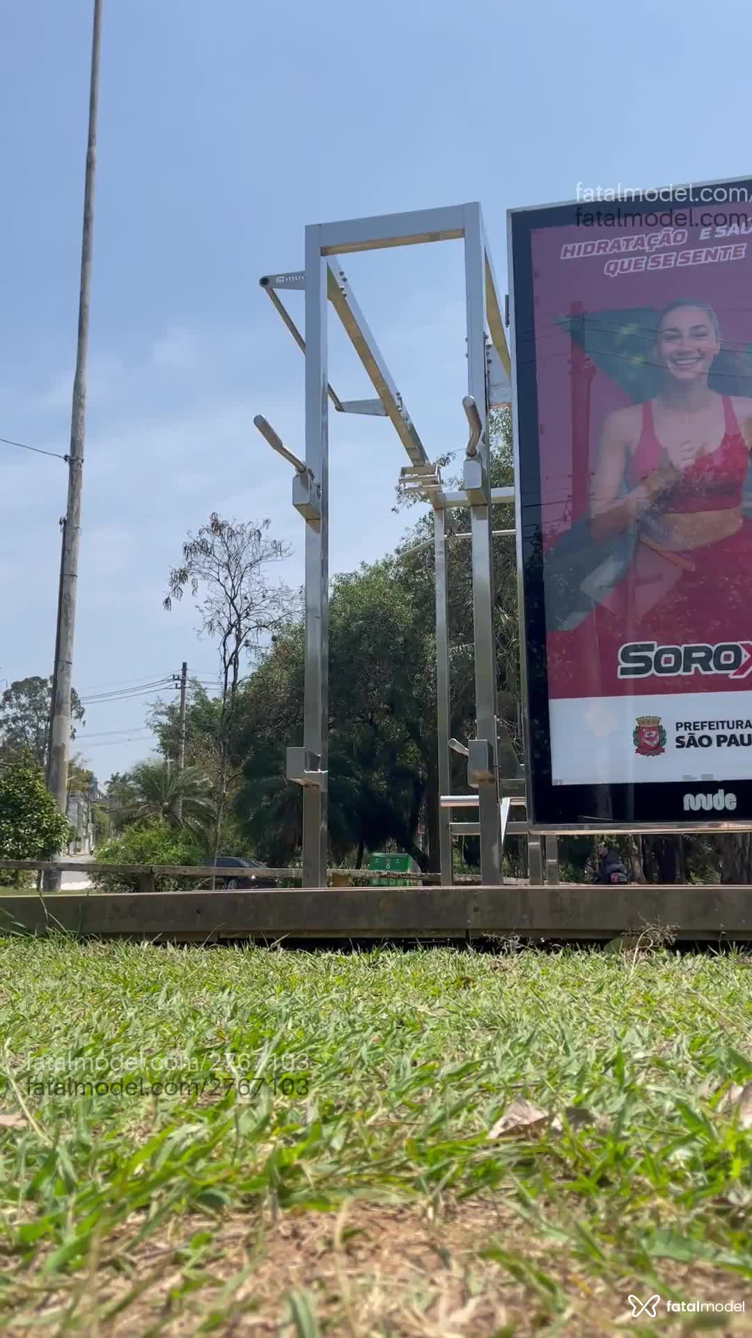 Acompanhante homem com cabelo castanho de olhos castanhos em Taboão da Serra Acompanhante homem com cabelo castanho de olhos castanhos em Taboão da Serra - Lucrecio