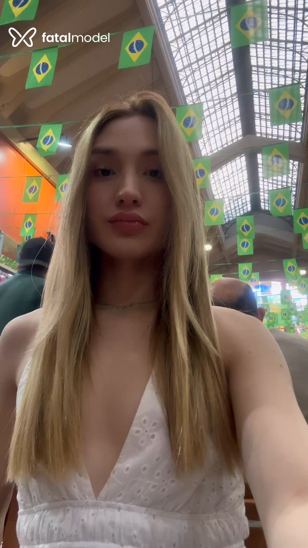 Acompanhante mulher trans loira (o) de olhos castanhos em São Paulo Acompanhante mulher trans loira (o) de olhos castanhos em São Paulo - Brina