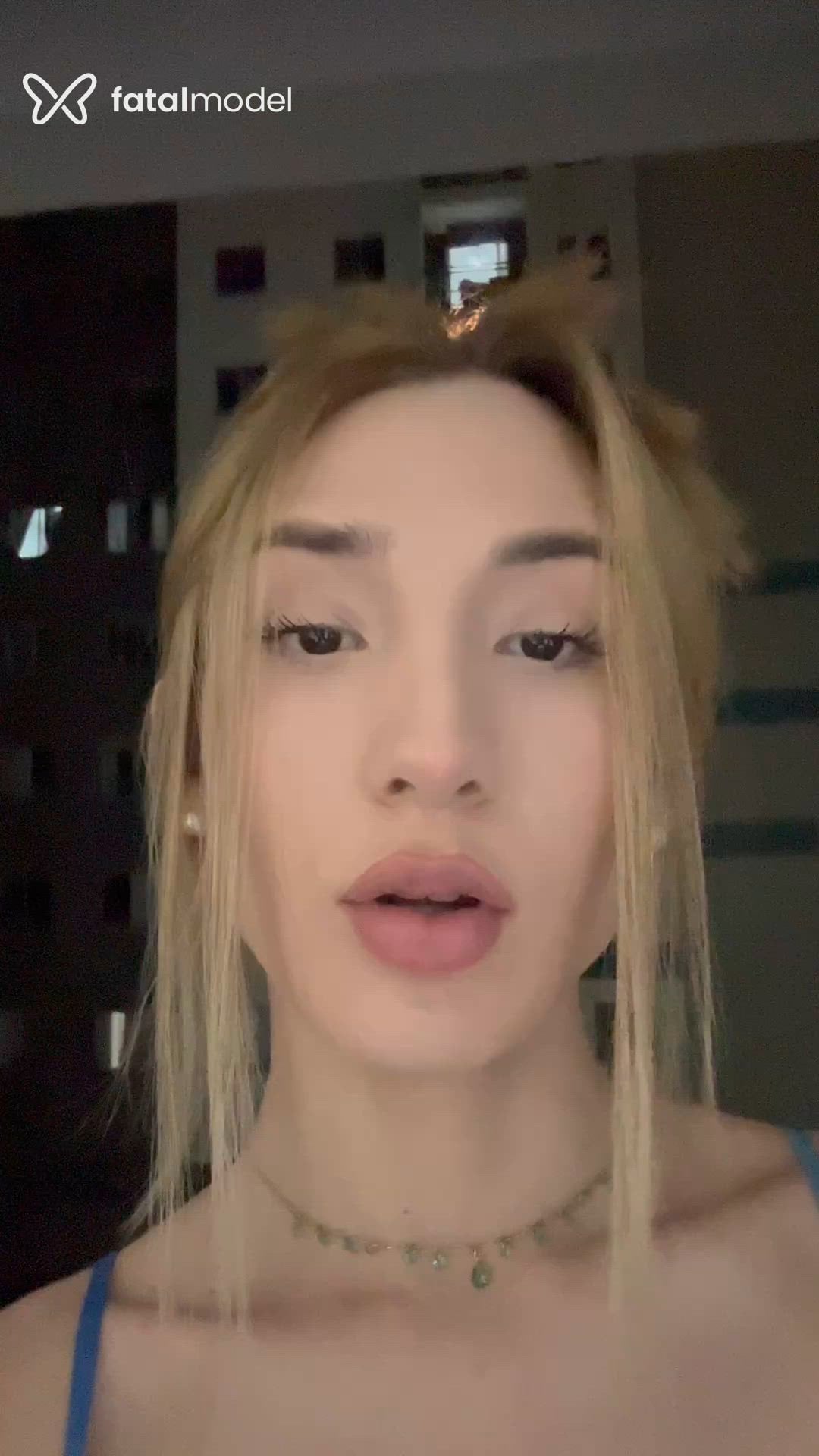 Acompanhante mulher trans loira (o) de olhos castanhos em São Paulo Acompanhante mulher trans loira (o) de olhos castanhos em São Paulo - Brina