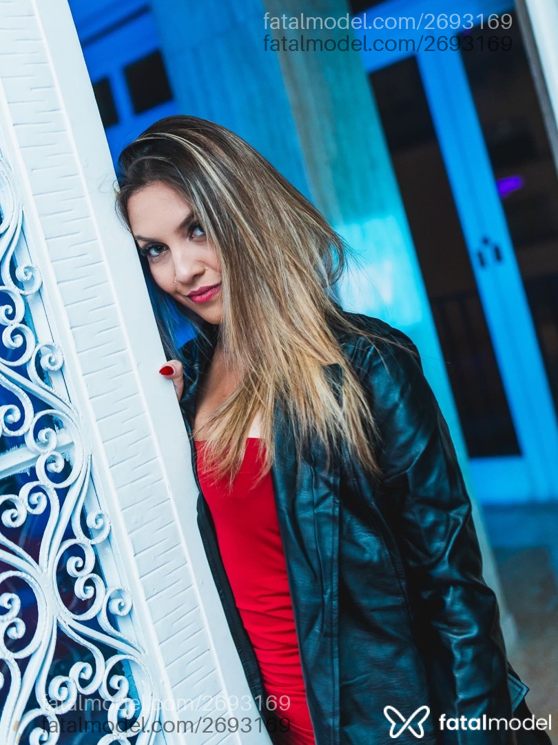 Acompanhante mulher loira (o) de olhos verdes em Virtual Acompanhante mulher loira (o) de olhos verdes em Virtual - Giovanna Forray