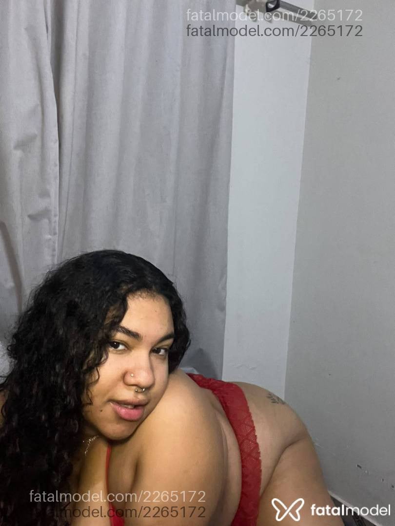 Acompanhante mulher morena (o) de olhos pretos em Uberlândia - Lua