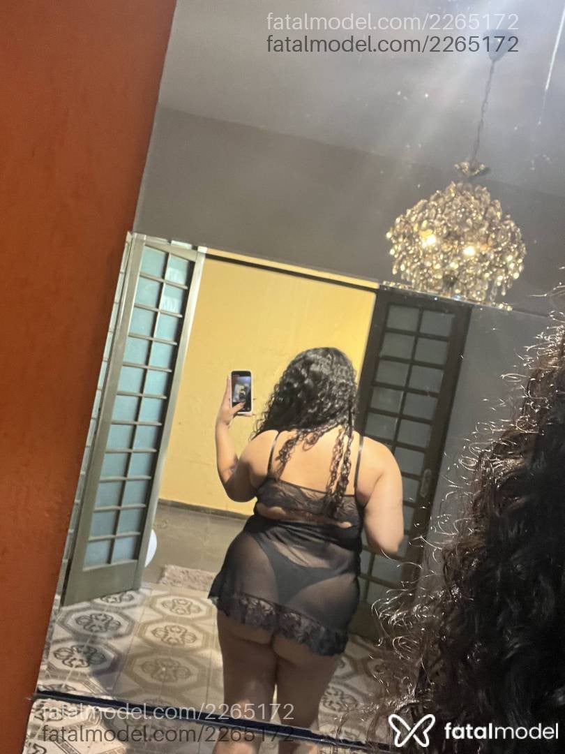 Acompanhante mulher morena (o) de olhos pretos - Lua