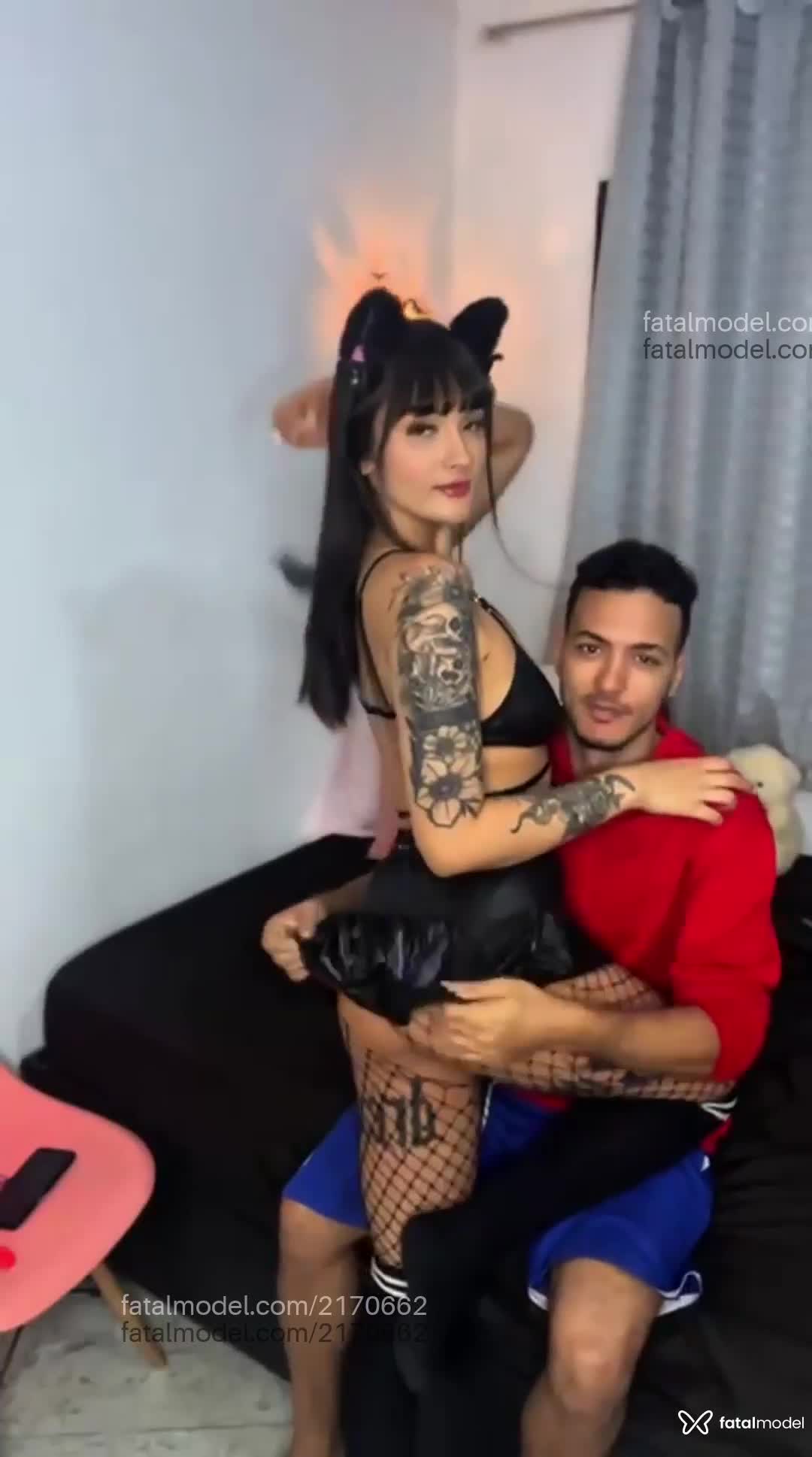 Acompanhante mulher com cabelo castanho de olhos castanhos em Vila Velha Acompanhante mulher com cabelo castanho de olhos castanhos em Vila Velha - CasalVIP