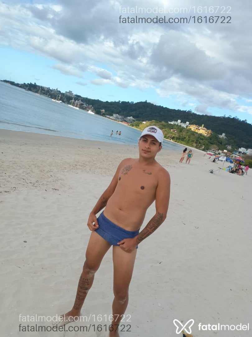 Acompanhante homem com cabelo castanho de olhos castanhos em Florianópolis - Henrique mello