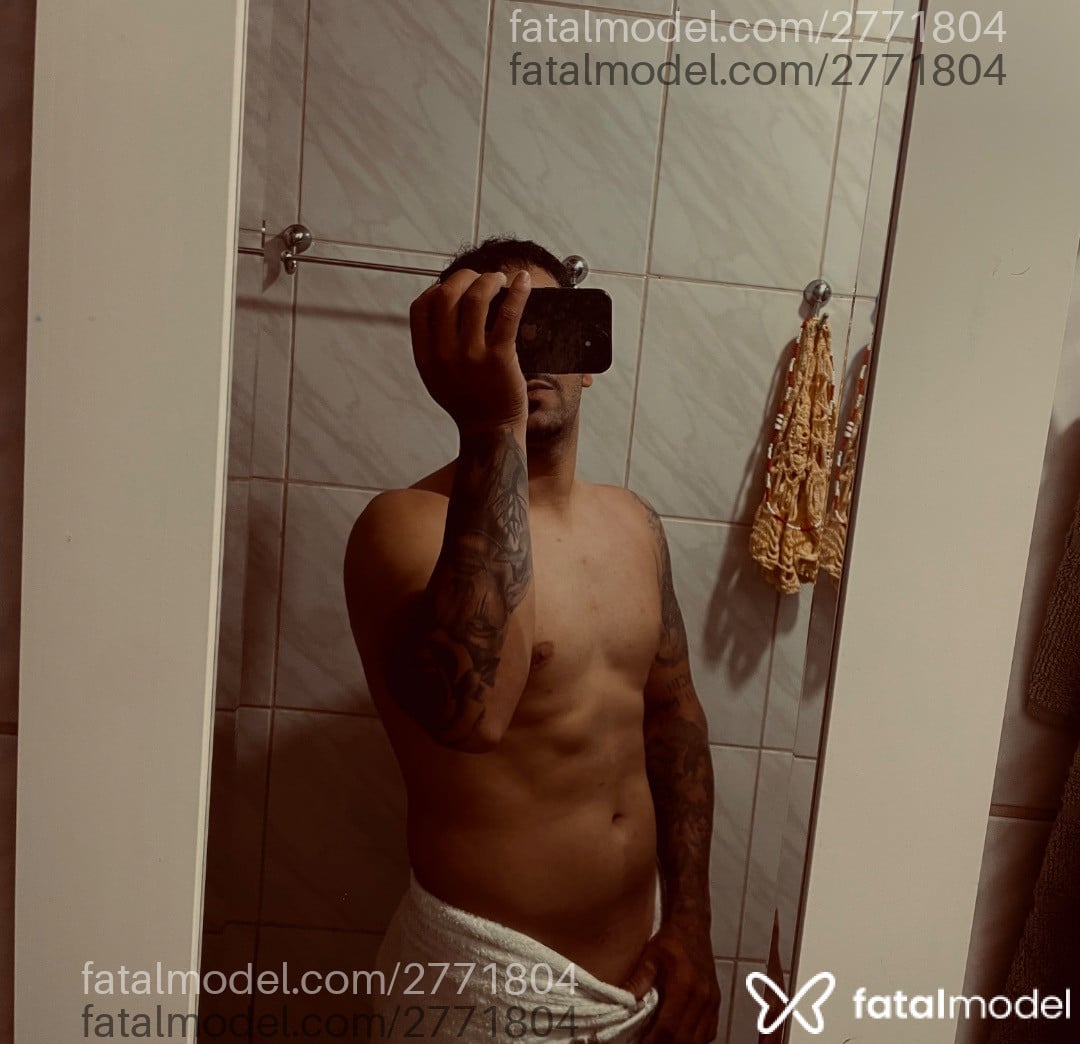 Acompanhante homem morena (o) de olhos castanhos - Pedradaboa Acompanhante homem morena (o) de olhos castanhos - Pedradaboa