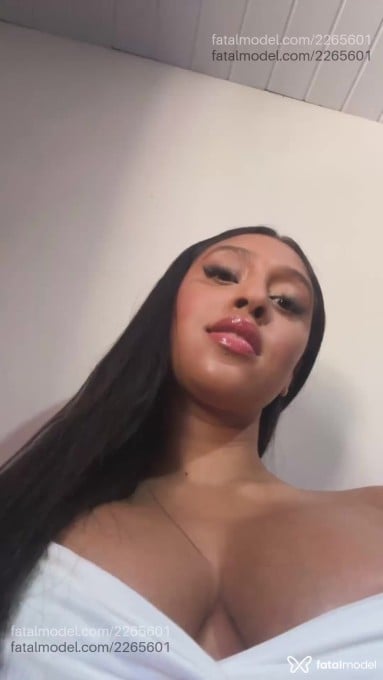 Acompanhante mulher morena (o) de olhos castanhos em Belo Horizonte - Mhallu