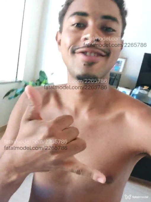 Acompanhante homem com cabelo castanho de olhos castanhos em Santa Cruz do Rio Pardo Acompanhante homem com cabelo castanho de olhos castanhos em Santa Cruz do Rio Pardo - Nego