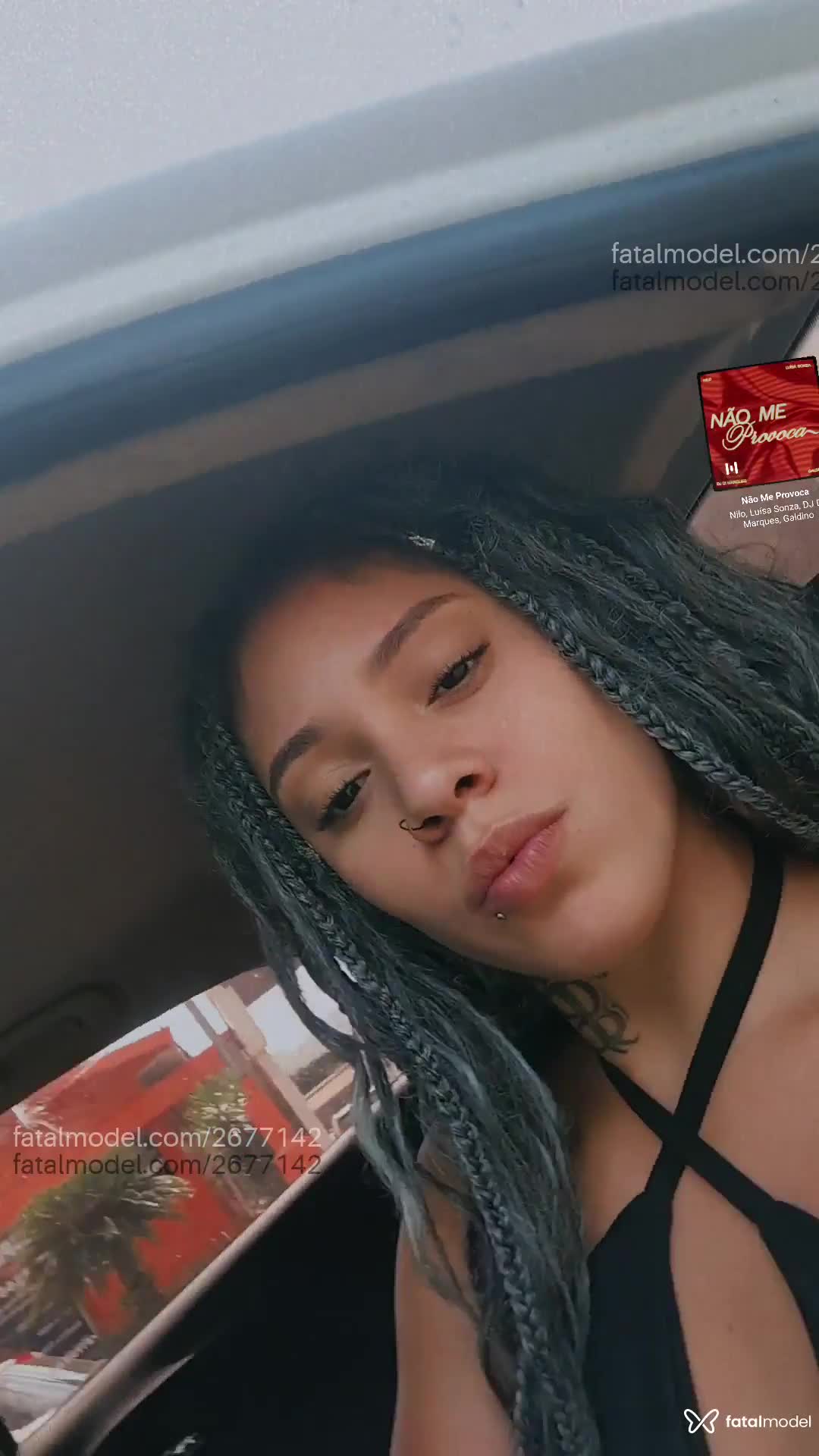 Acompanhante mulher com cabelo colorido de olhos pretos em Paranavaí Acompanhante mulher com cabelo colorido de olhos pretos em Paranavaí - Kemily