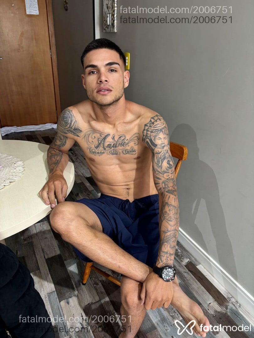 Acompanhante homem morena (o) de olhos castanhos em São José dos Campos Acompanhante homem morena (o) de olhos castanhos em São José dos Campos - Bryam