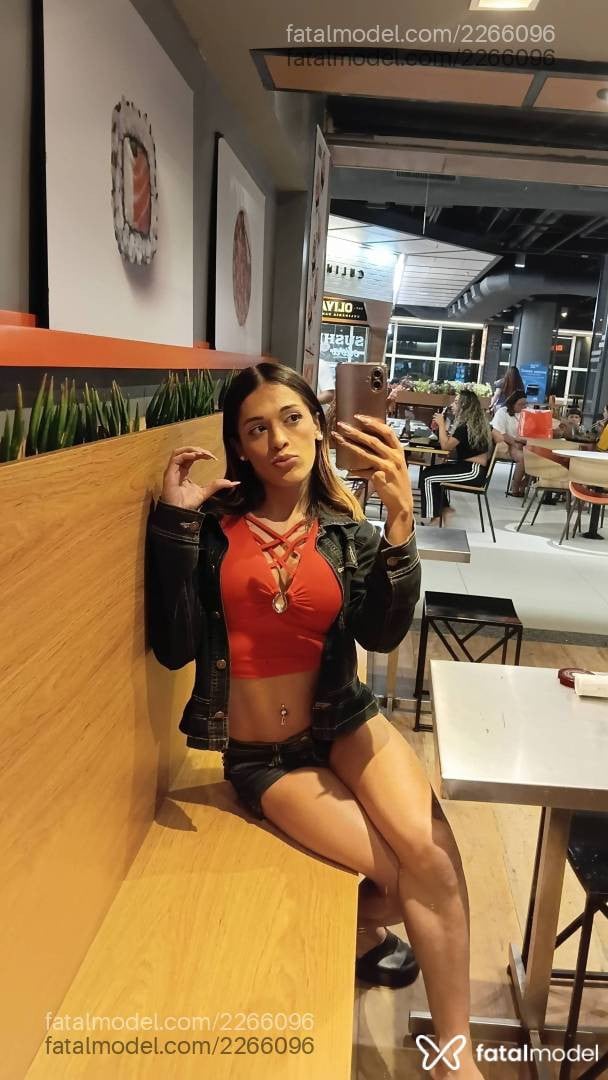 Acompanhante mulher trans loira (o) de olhos castanhos - Paulina Acompanhante mulher trans loira (o) de olhos castanhos - Paulina
