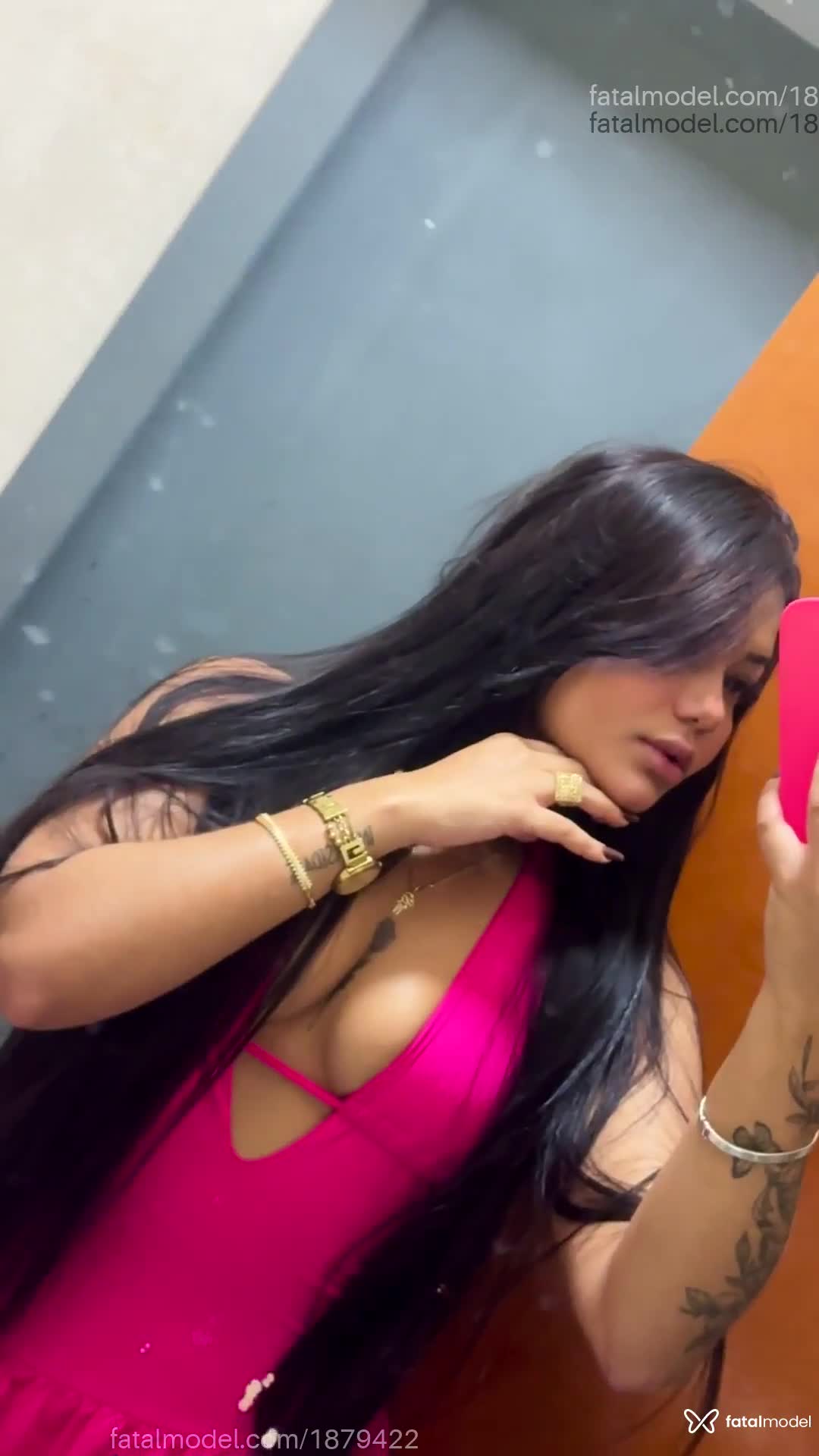 Acompanhante mulher com cabelo castanho de olhos mel em Belo Horizonte - Melissa Angelott
