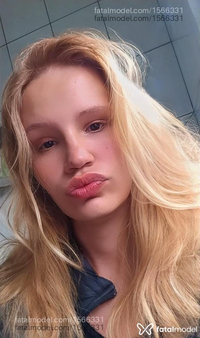 Acompanhante travesti loira (o) de olhos castanhos em Canoas - Aurora
