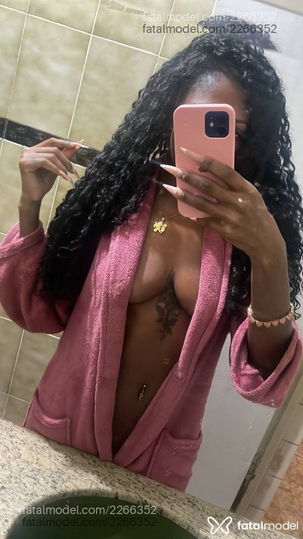 Acompanhante mulher morena (o) de olhos castanhos em Governador Valadares - Julia