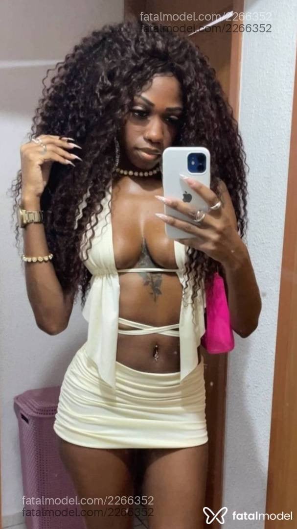 Acompanhante mulher morena (o) de olhos castanhos em Governador Valadares - Julia