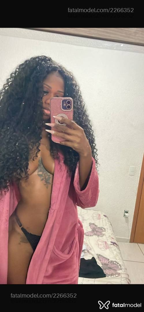 Acompanhante mulher morena (o) de olhos castanhos em Governador Valadares - Julia