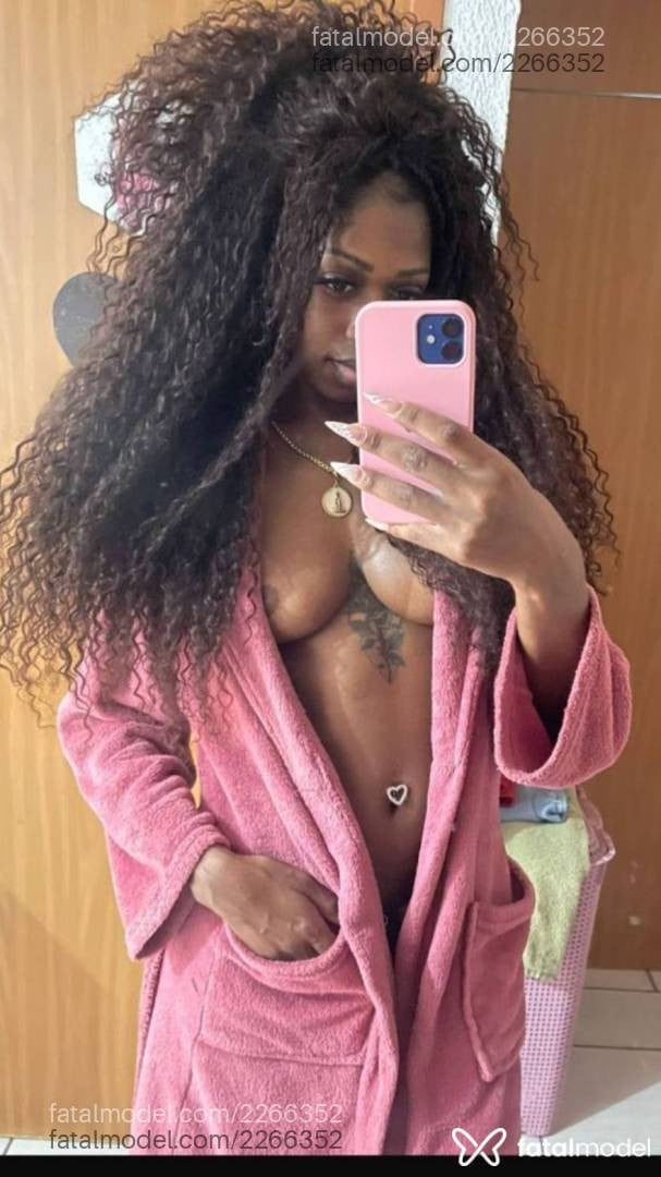 Acompanhante mulher morena (o) de olhos castanhos em Governador Valadares - Julia