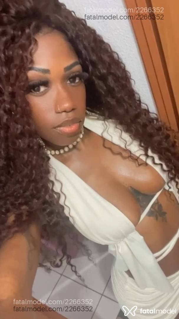 Acompanhante mulher morena (o) de olhos castanhos em Governador Valadares - Julia