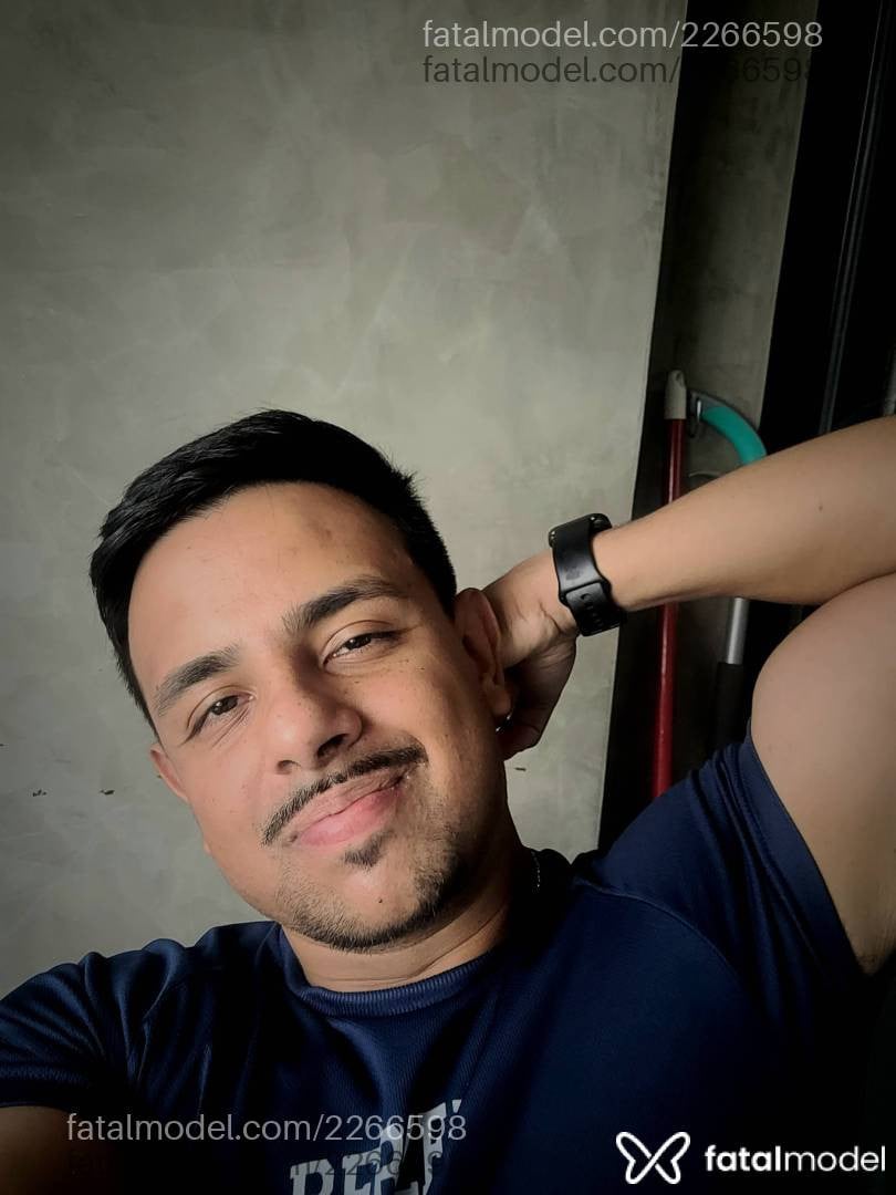 Acompanhante homem morena (o) de olhos castanhos - Everton
