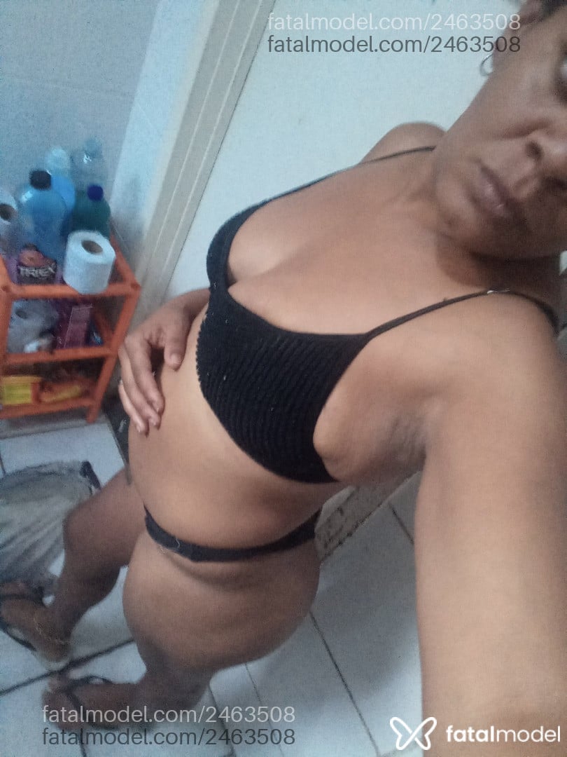 Acompanhante mulher com cabelo castanho de olhos castanhos em Cabo Frio - Lunna Rosa Maria