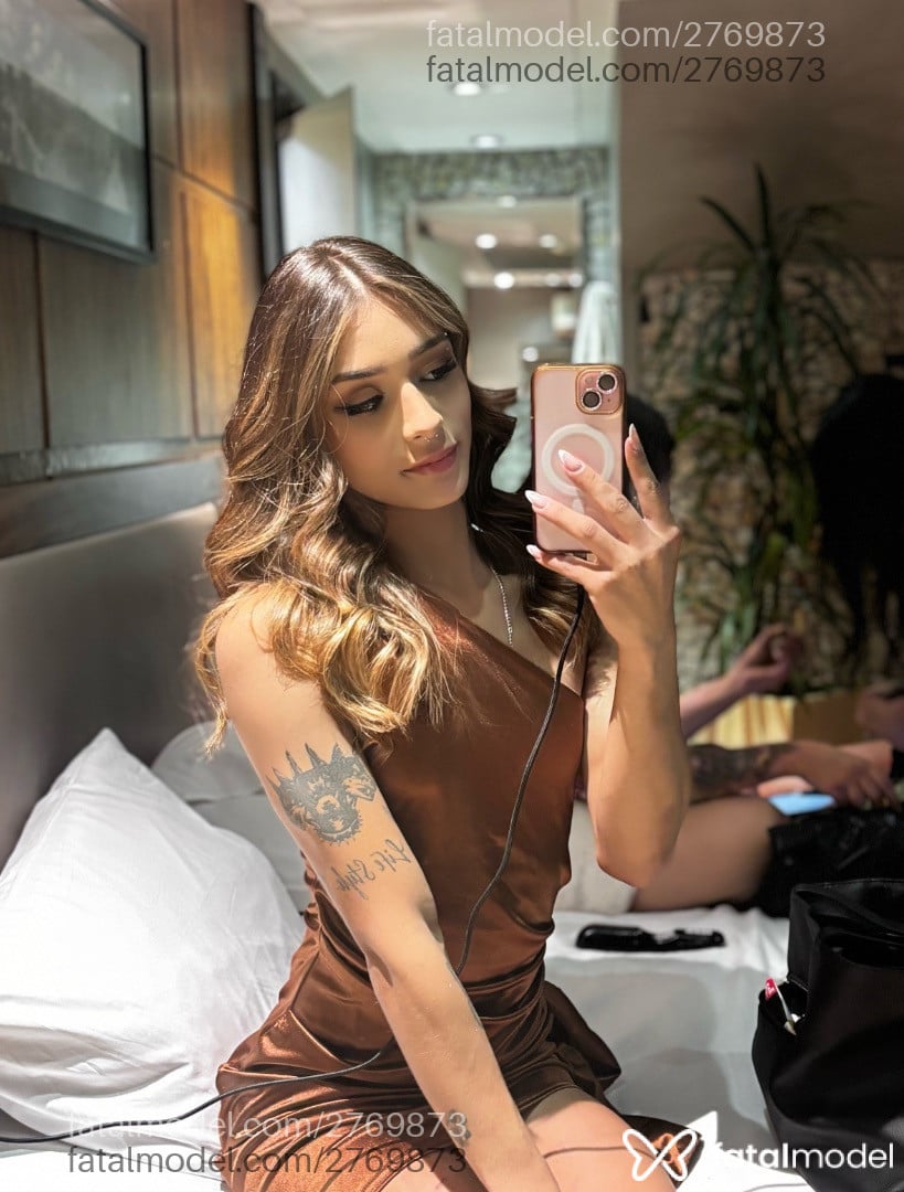 Acompanhante mulher trans loira (o) de olhos castanhos em Guarulhos - Helena Luiza