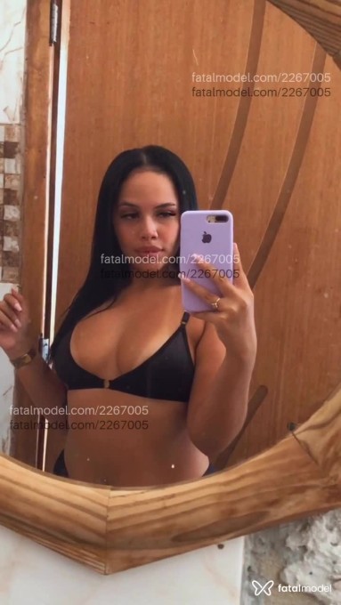 Acompanhante mulher com cabelo castanho de olhos pretos em Virtual - Hadassa Santos