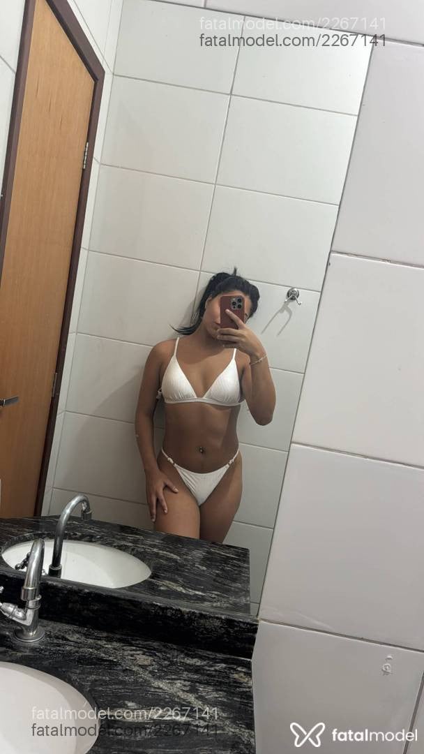 Acompanhante mulher morena (o) de olhos castanhos - Lorena