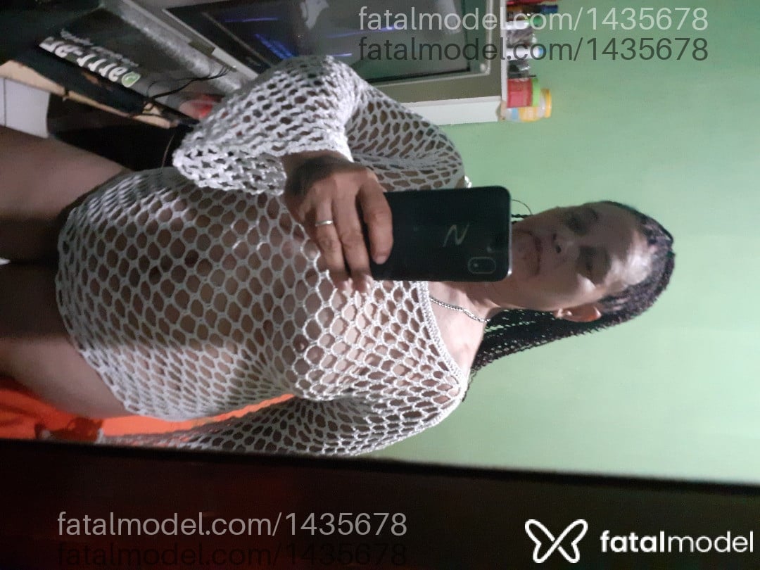 Acompanhante mulher com cabelo colorido de olhos pretos em Batayporã - Katia