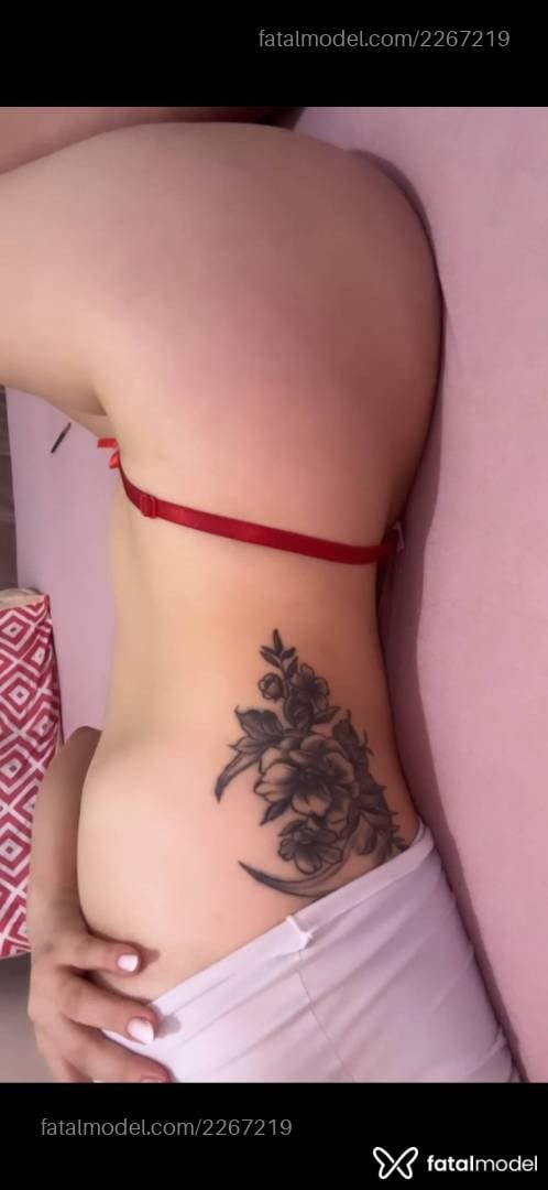 Acompanhante mulher morena (o) de olhos castanhos - Millena