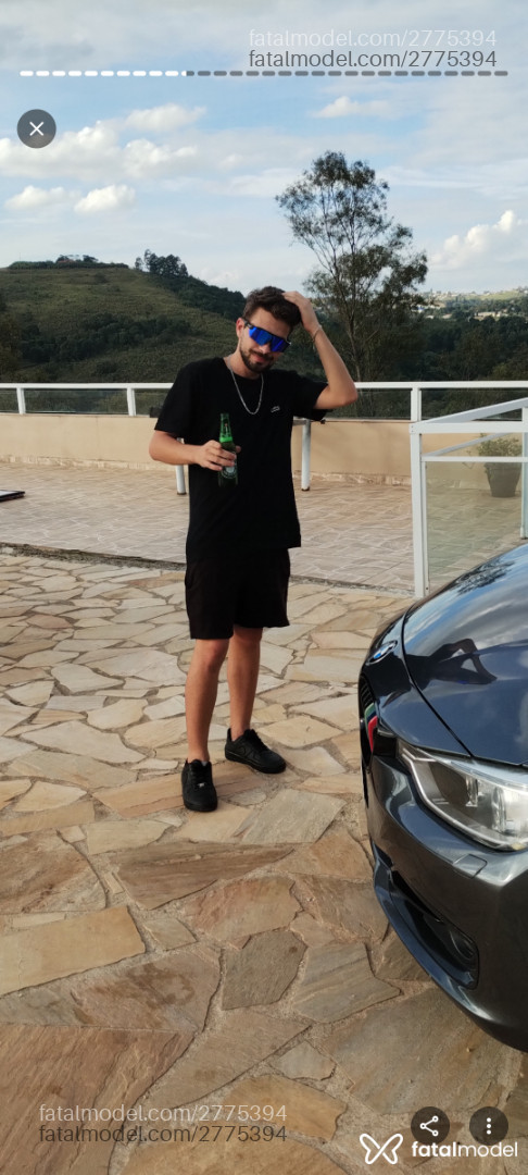 Acompanhante homem com cabelo castanho de olhos mel em Maringá - Escaliante