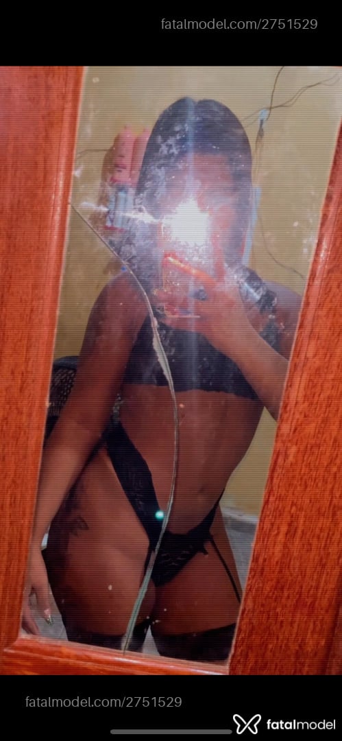 Acompanhante mulher trans loira (o) de olhos castanhos em Xinguara - Vitória