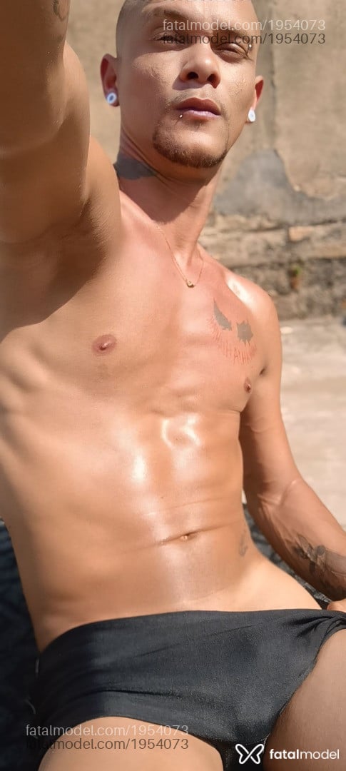 Acompanhante homem loira (o) de olhos mel em Belo Horizonte - Lorinfavela
