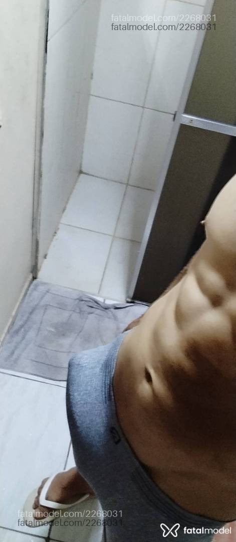 Acompanhante homem loira (o) de olhos azuis em Londrina - Oliver