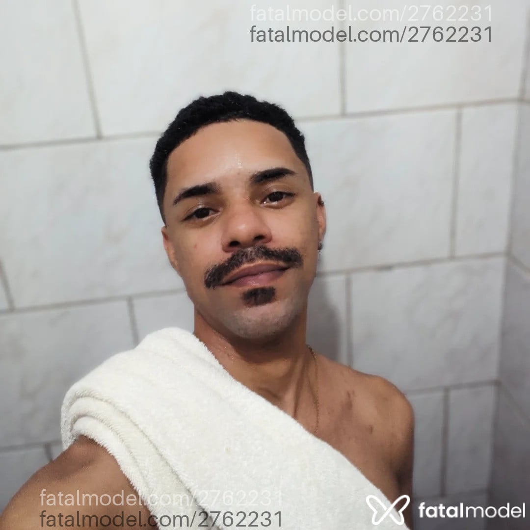 Acompanhante homem com cabelo castanho de olhos castanhos em Rio de Janeiro - Matheus