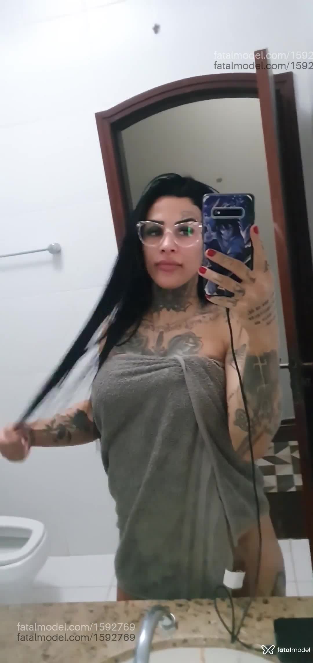 Acompanhante mulher morena (o) de olhos castanhos em Sorocaba Acompanhante mulher morena (o) de olhos castanhos em Sorocaba - Catarina