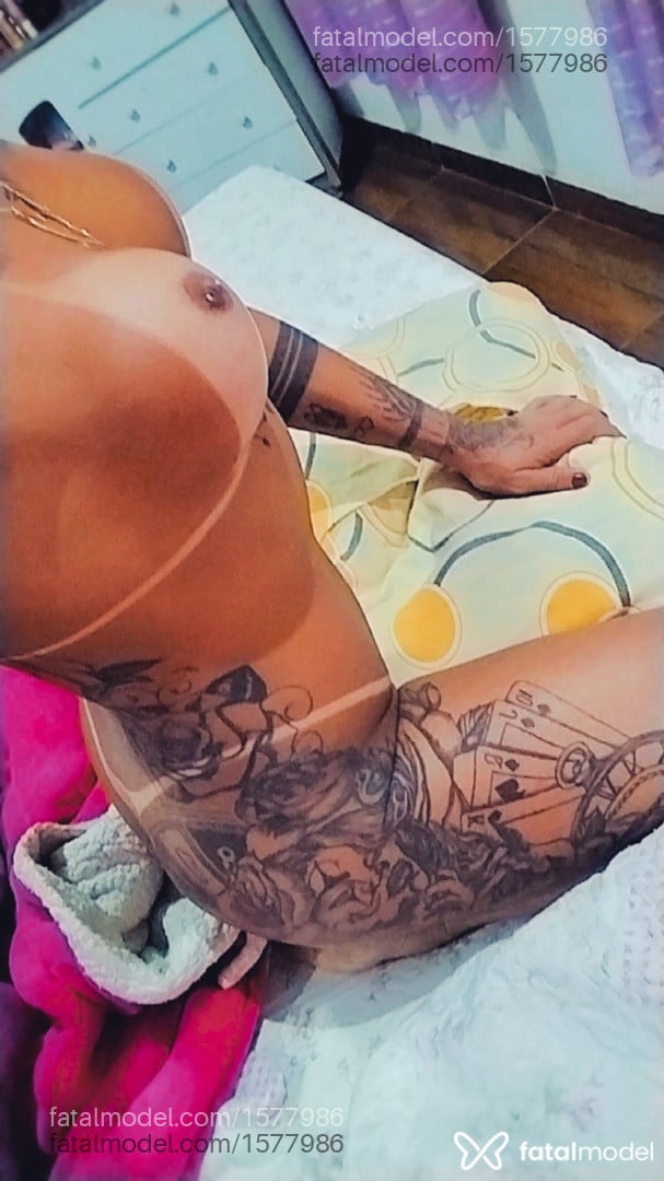 Acompanhante homem trans morena (o) de olhos castanhos em Sarzedo - Lala