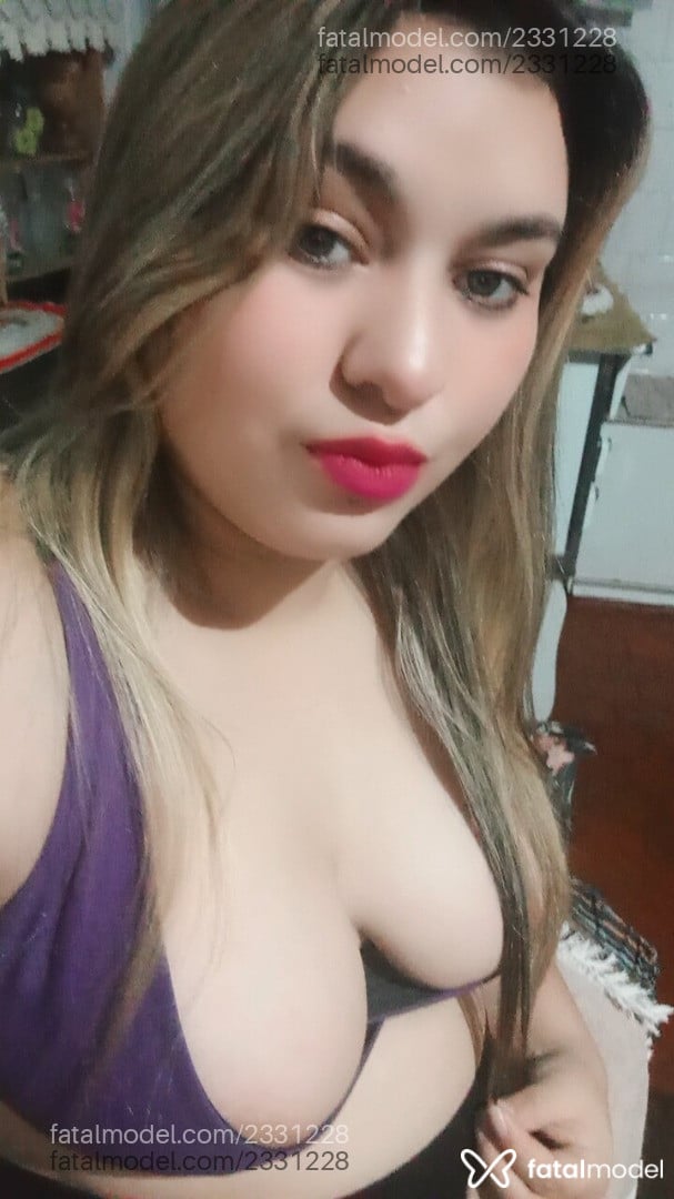 Acompanhante mulher loira (o) de olhos castanhos em Caçador - Letícia Oliveira