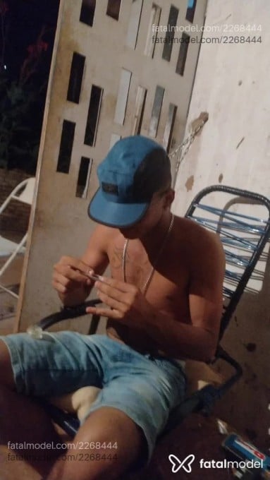 Acompanhante homem morena (o) de olhos pretos em Frutal Acompanhante homem morena (o) de olhos pretos em Frutal - Baianito