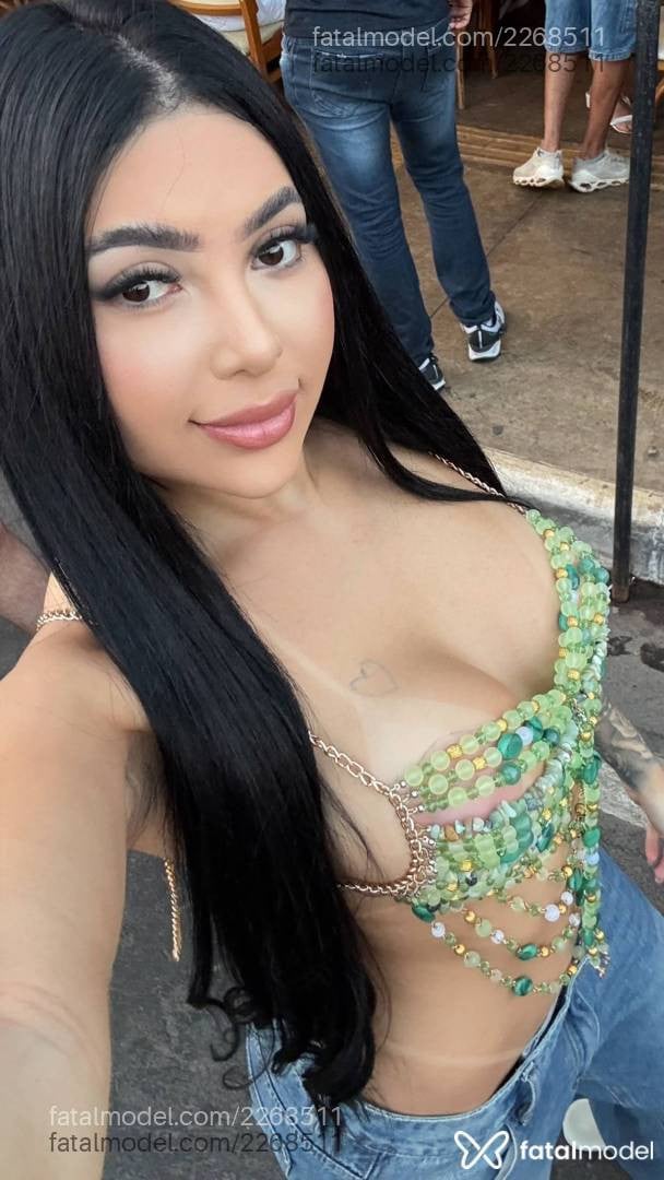 Acompanhante mulher morena (o) de olhos castanhos - Bruna