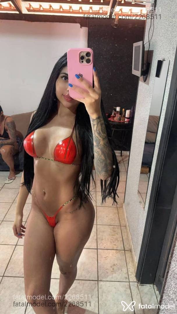 Acompanhante mulher morena (o) de olhos castanhos - Bruna