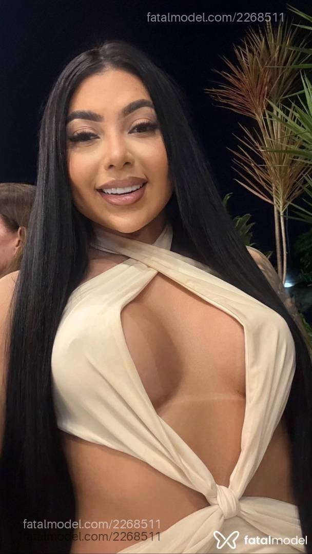 Acompanhante mulher morena (o) de olhos castanhos - Bruna