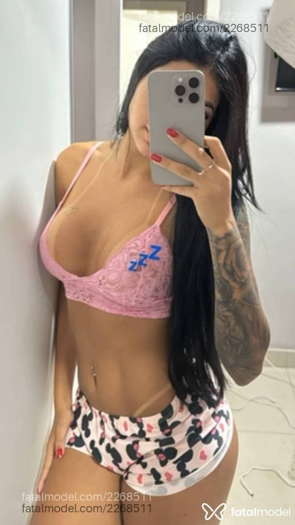 Acompanhante mulher morena (o) de olhos castanhos - Bruna