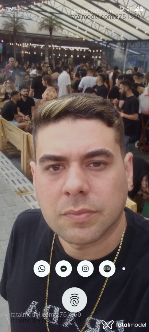 Acompanhante homem com cabelo castanho de olhos castanhos em Mogi das Cruzes Acompanhante homem com cabelo castanho de olhos castanhos em Mogi das Cruzes - Lukas